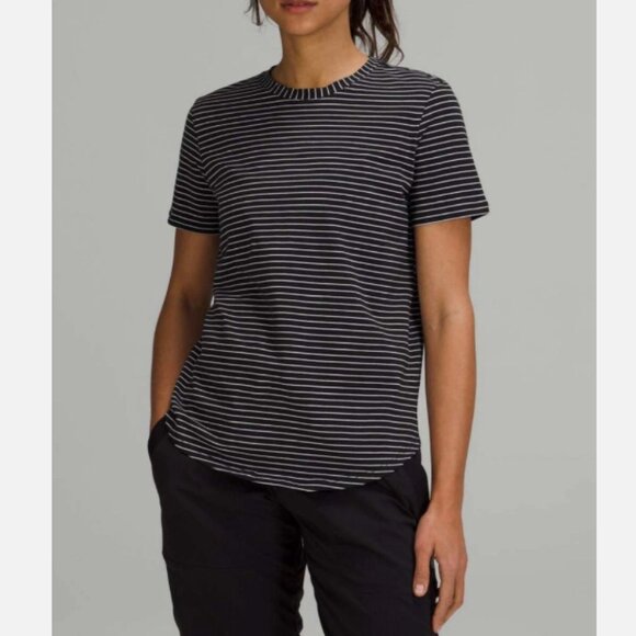 🖤 Lululemon Love Crew T-Shirt – Black/White Stripe, Size 12 (GUC) - Picture 2 of 7